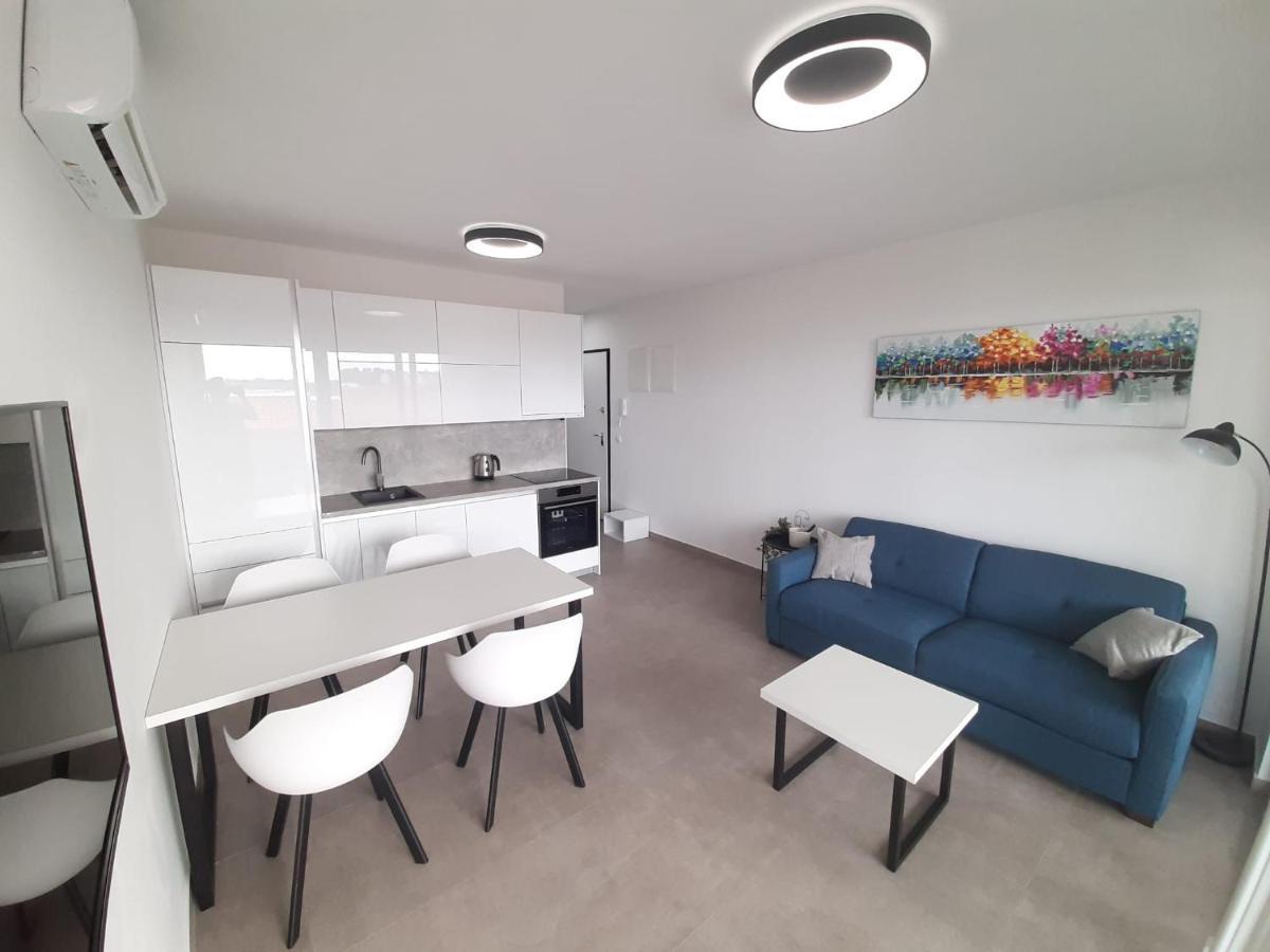 Apartments Anda ニン エクステリア 写真