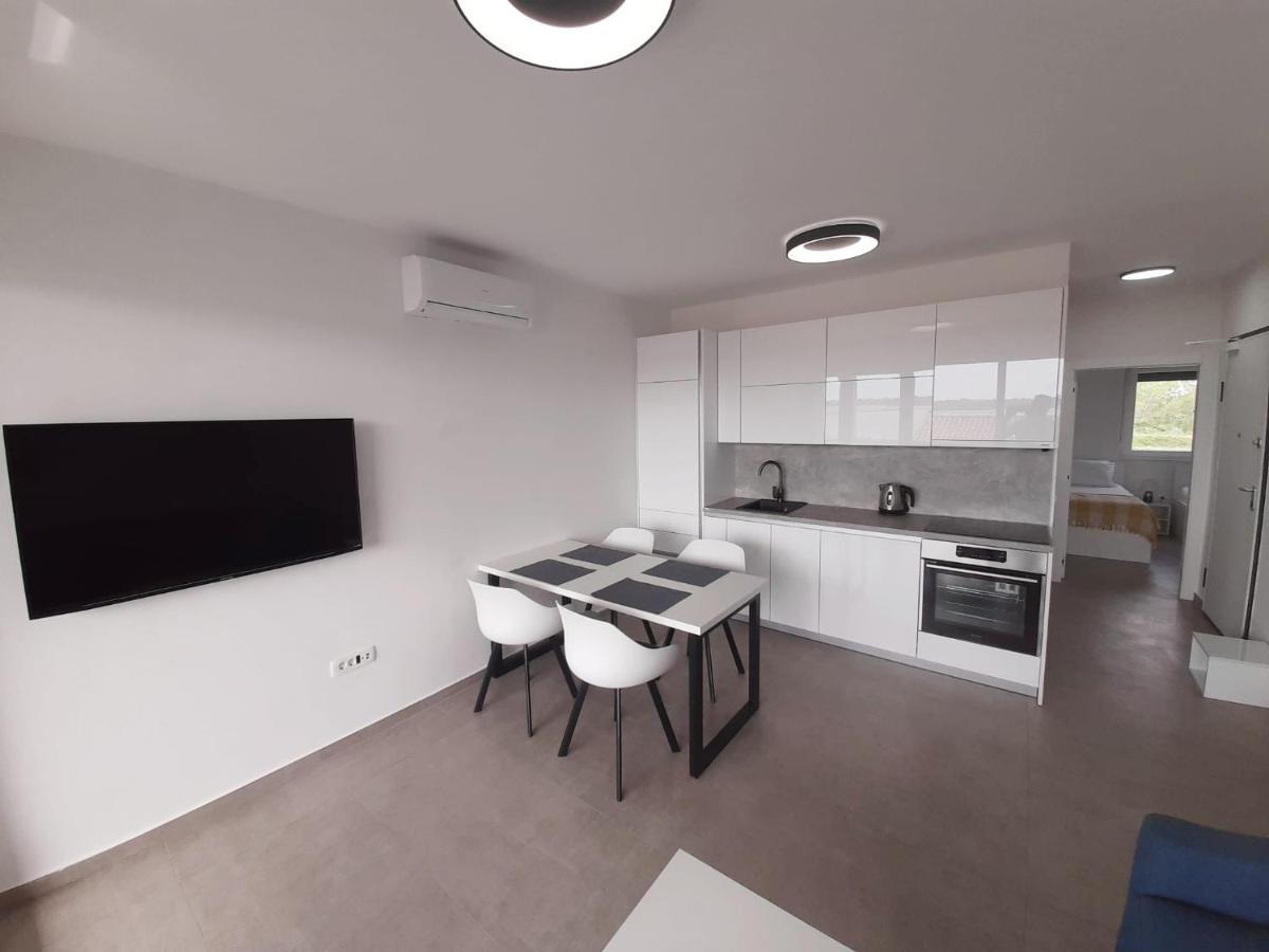 Apartments Anda ニン エクステリア 写真